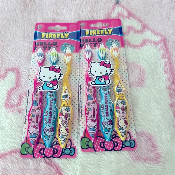 Hello Kitty Bundle - Picture 2 of 6